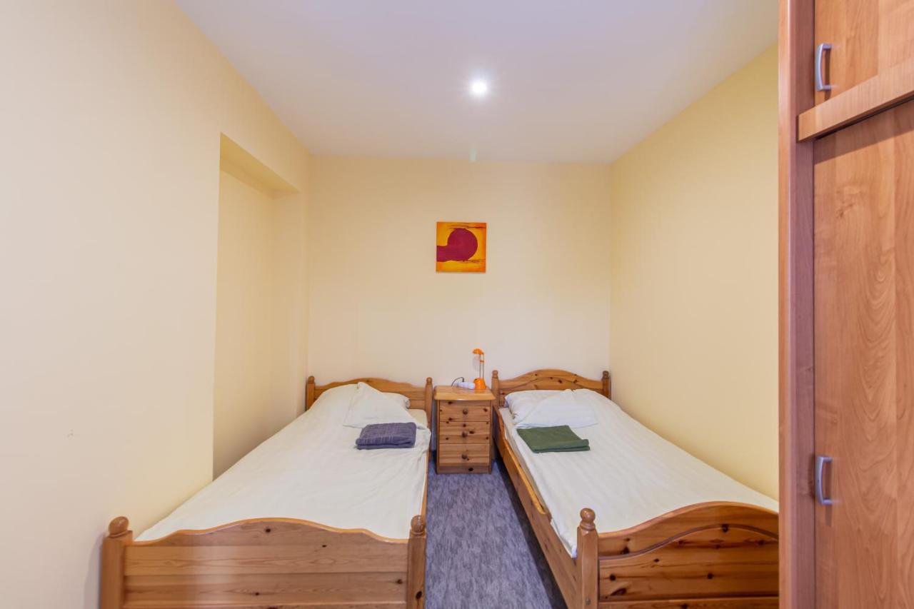 Deli Terasz A Apartman Free Parking, Self-Check-In Anytime Дьёр Экстерьер фото
