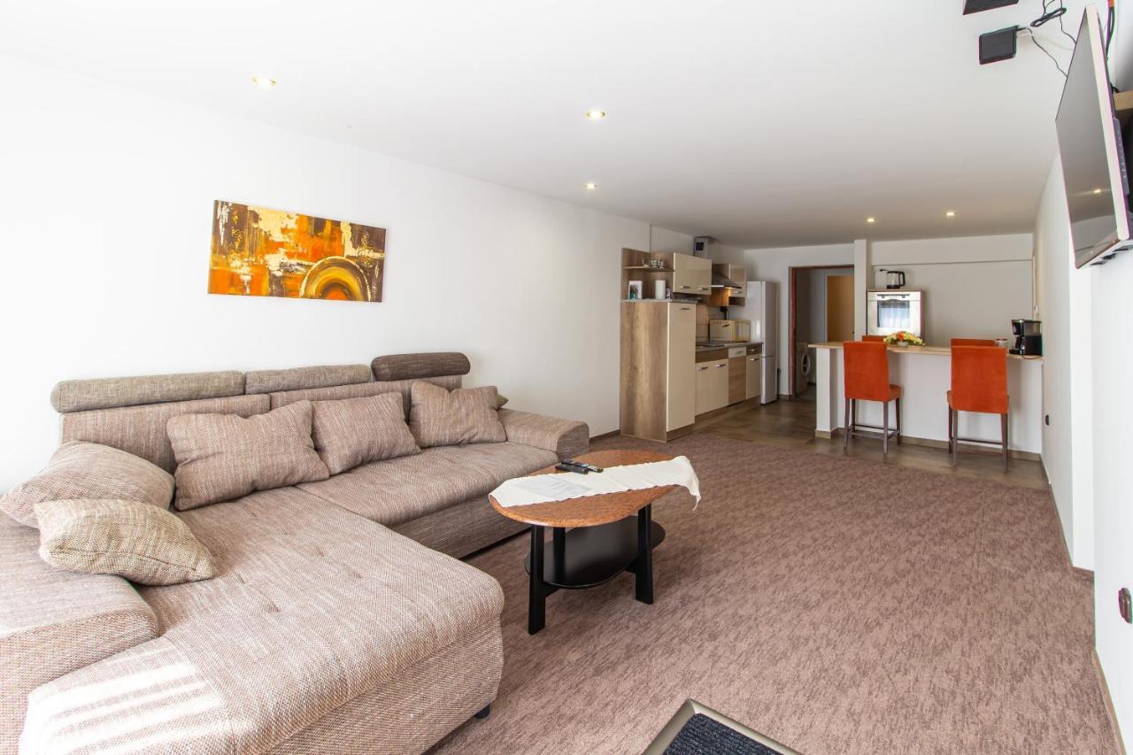 Deli Terasz A Apartman Free Parking, Self-Check-In Anytime Дьёр Экстерьер фото